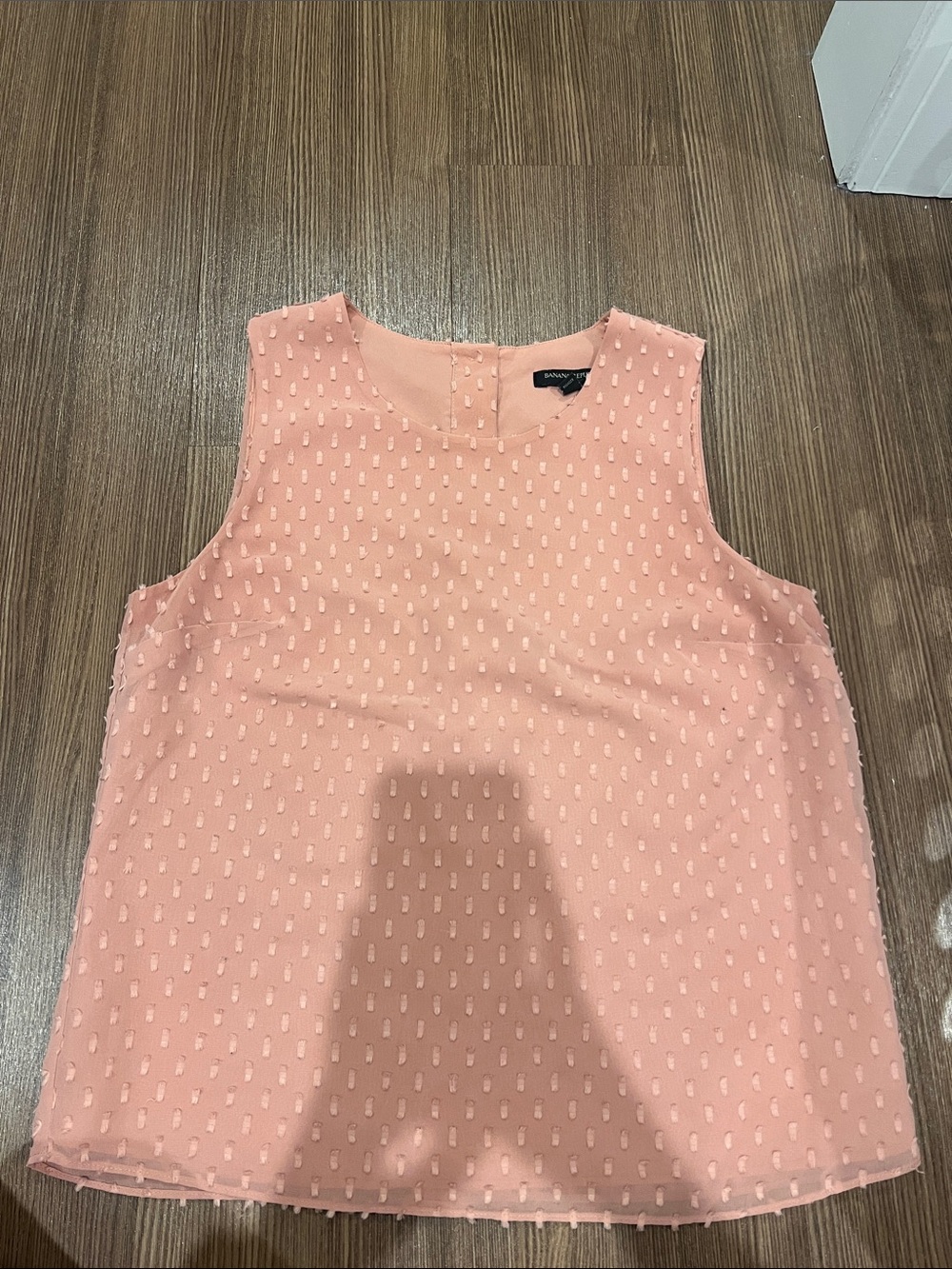 Banana Republic Blush Peach Sleeveless Dot-Texture Shell